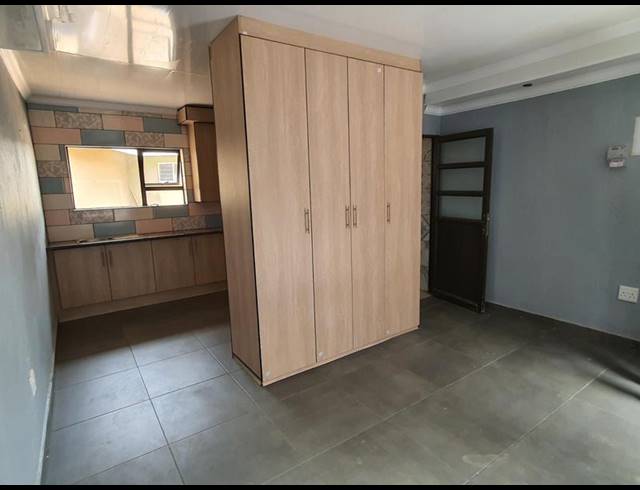 1 BEDROOM PROPERTY TO RENT IN FLAMWOOD